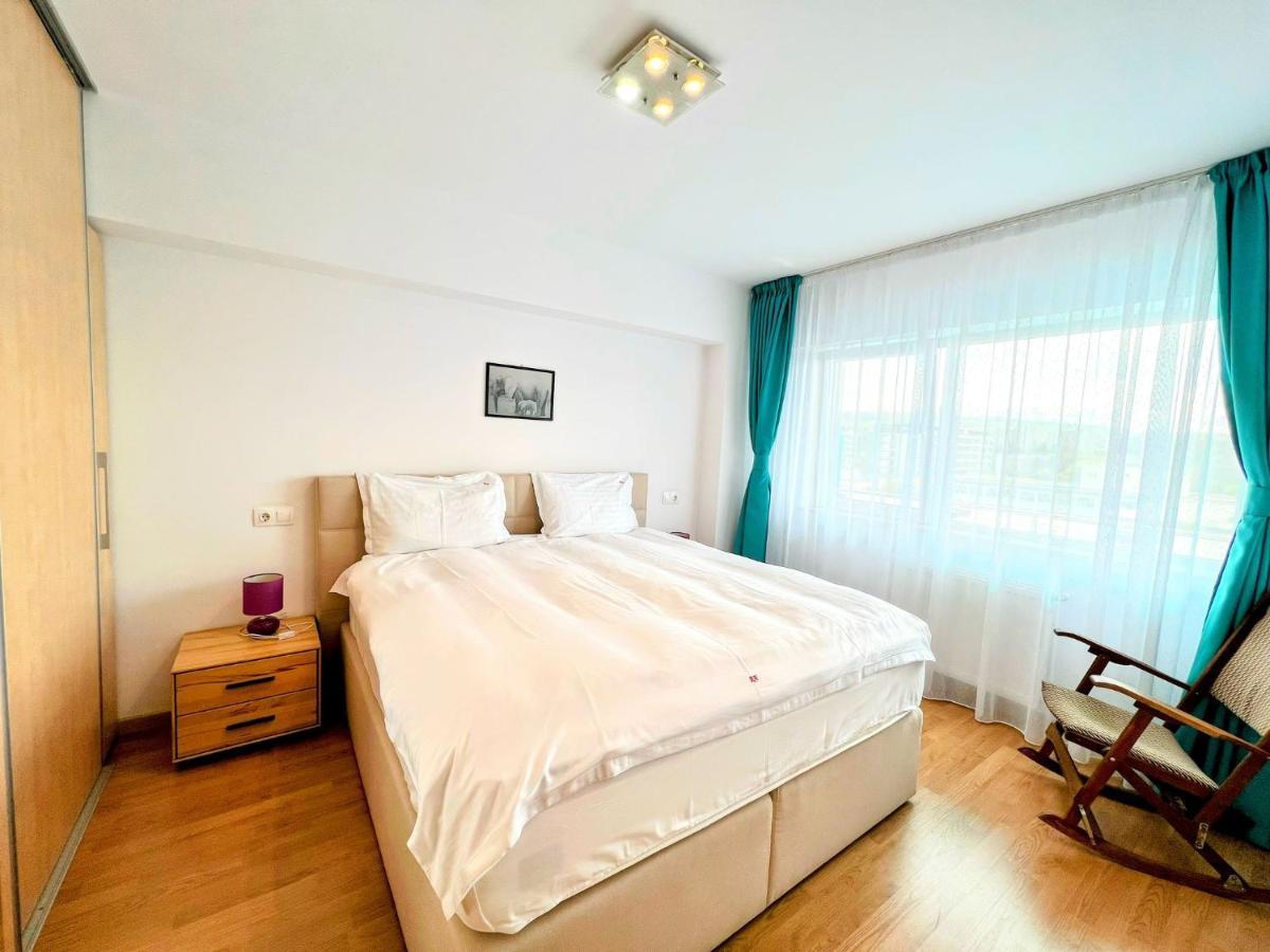 Red Hotel Accommodation クルージュ＝ナポカ エクステリア 写真